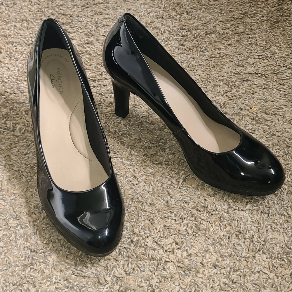 NWOT Clarks Patent heel